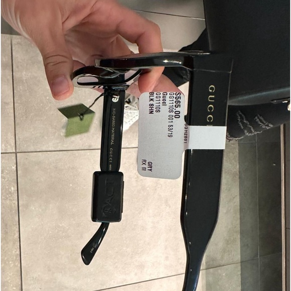 Gucci - Picture 2 of 2